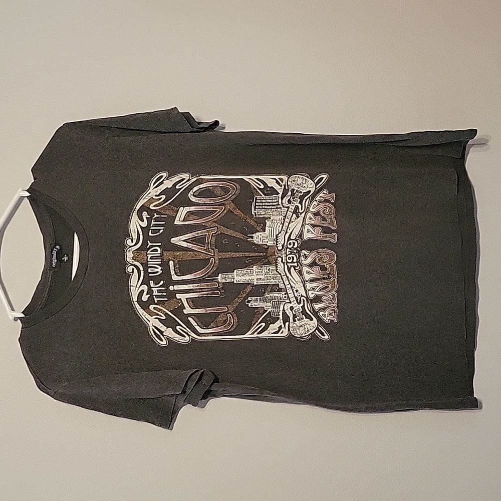 Originality Size Large T-Shirt